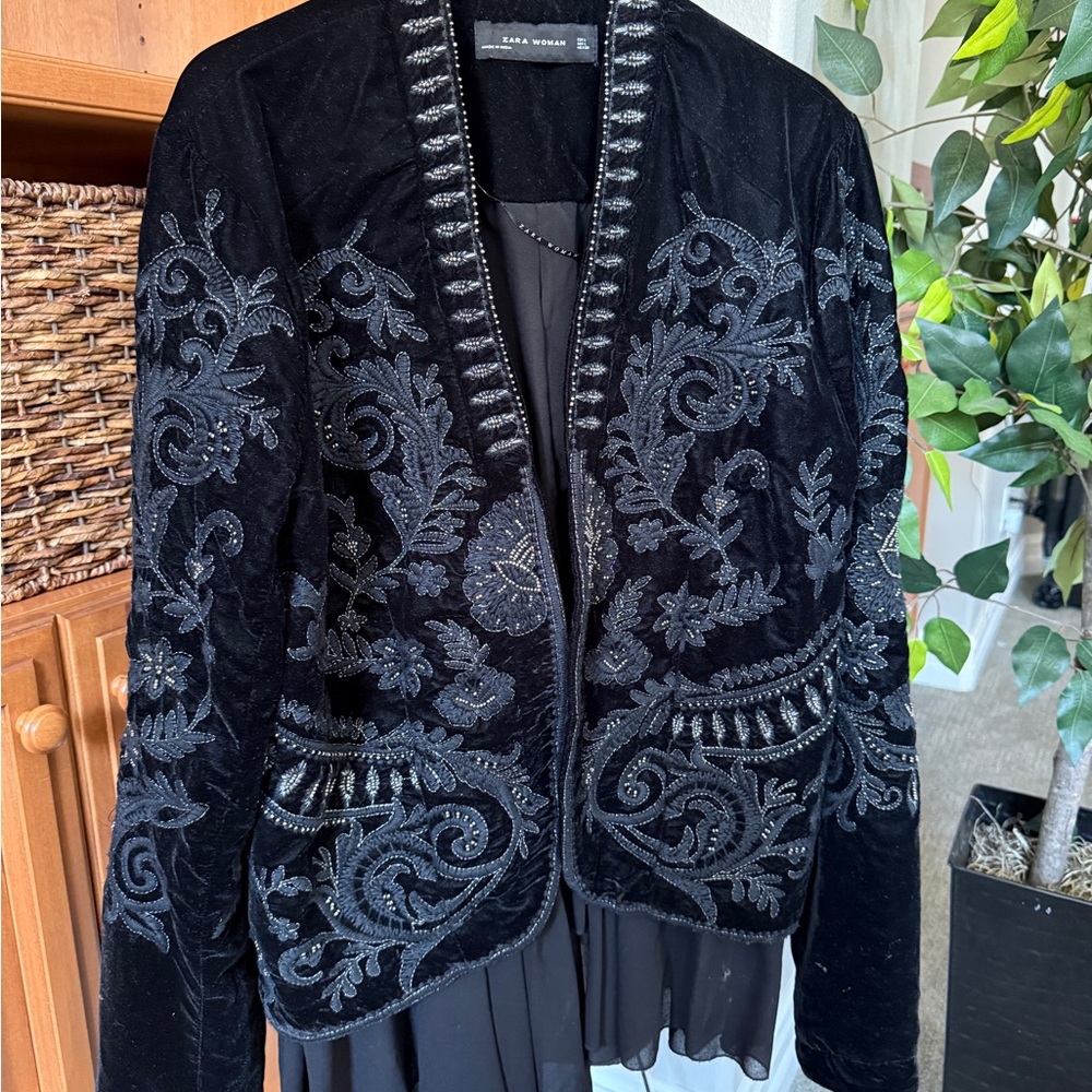 *SOLD*Zara Black Velvet Blazer with Intricate Burnout Design
